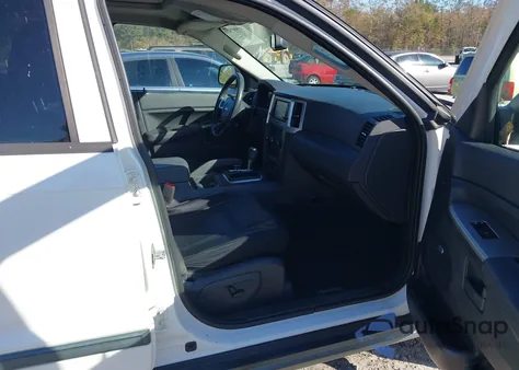 2008 Jeep Grand Cherokee Laredo z USA, uszkodzony, nr VIN 1J8GR48K48C155736